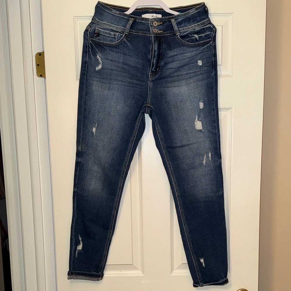 KanCan Dark Wash Distressed Cropped Jeans